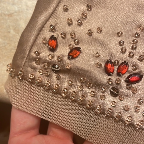 Medium cami with beaded details,nice when combined with low rise jeans - Picture 10 of 10